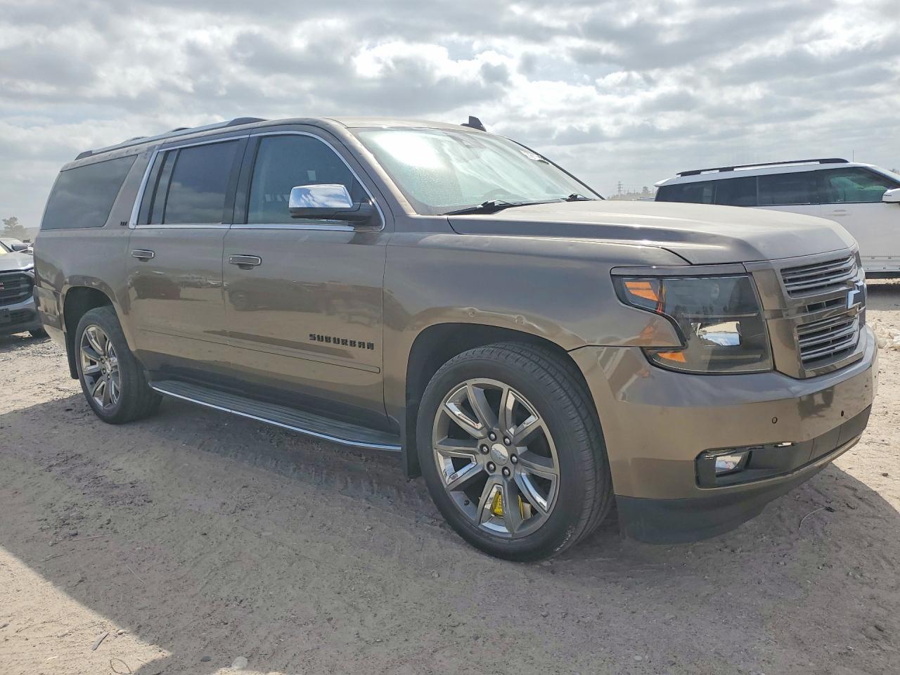 2016 Chevrolet Suburban K1500 Ltz - Image 4