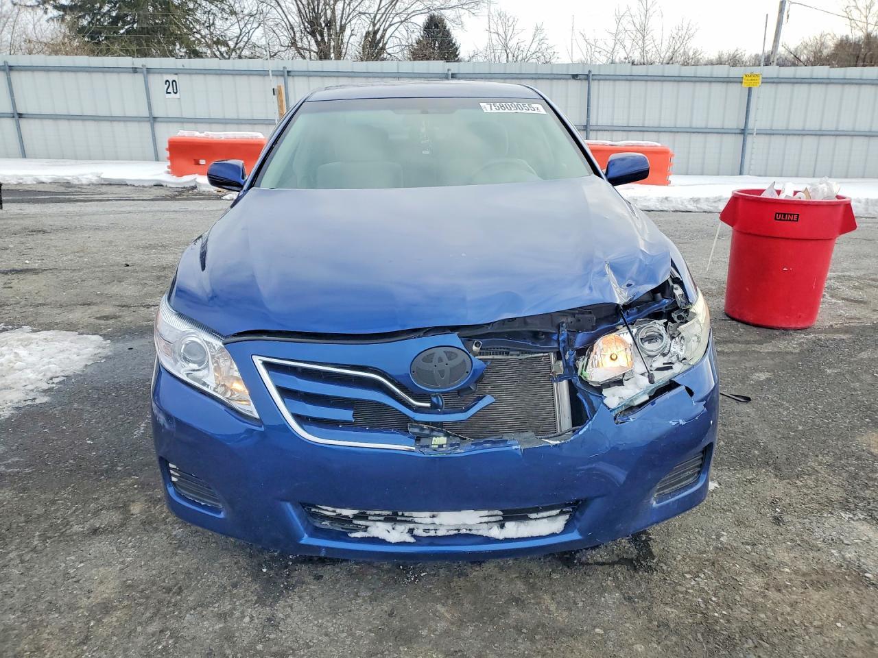 2011 Toyota Camry Base - Фото 5