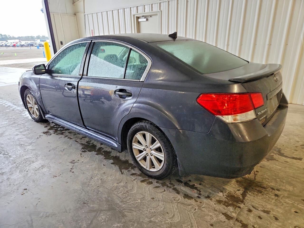 2011 Subaru Legacy 2.5I Premium - Image 2