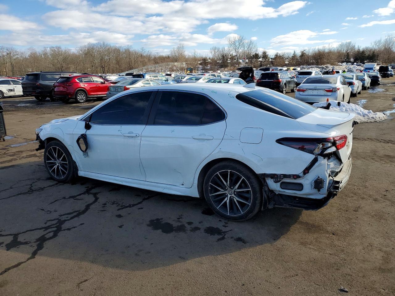 2023 Toyota Camry Se - Фото 2