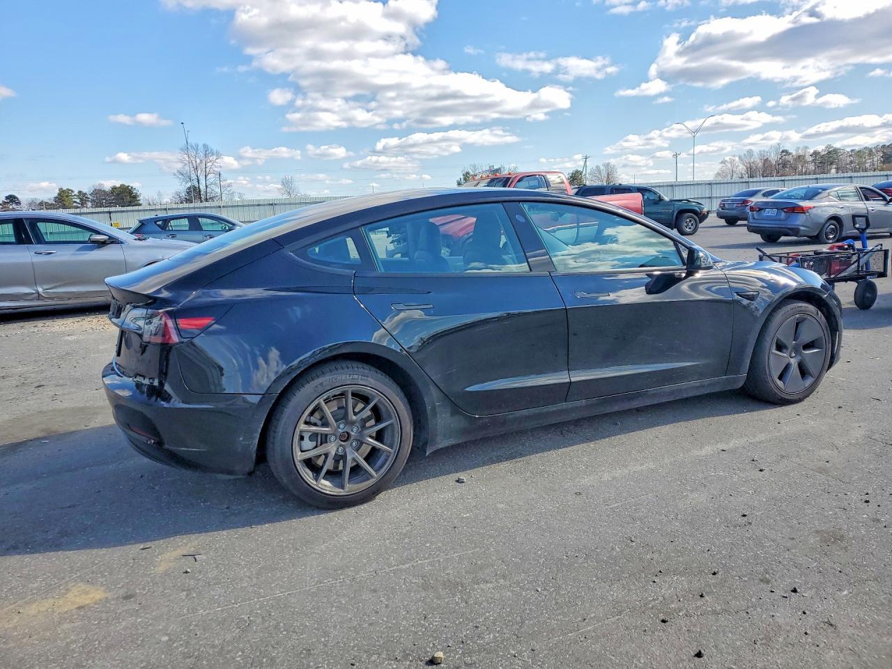 2022 Tesla Model 3 - Image 3