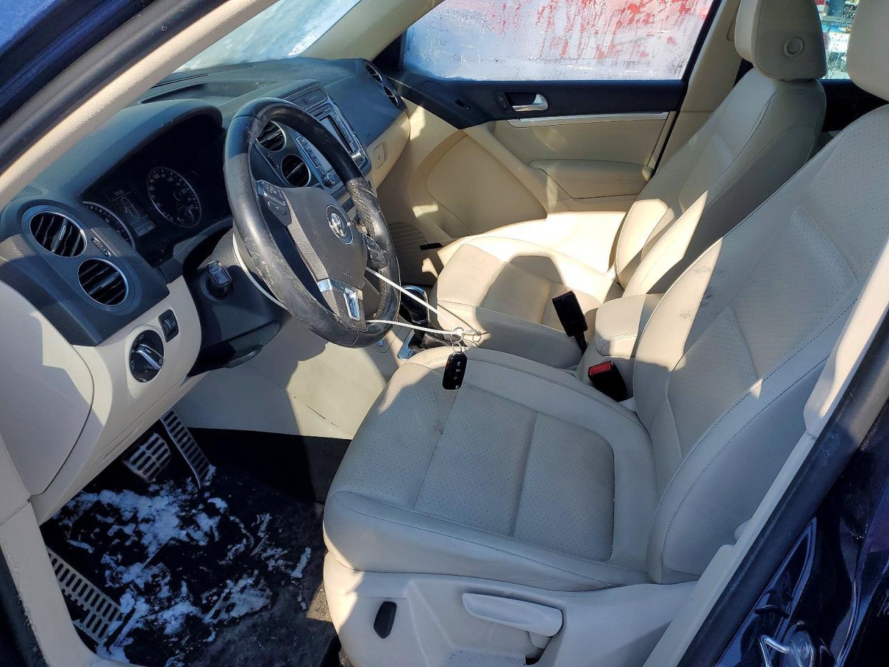 2015 Volkswagen Tiguan S - Image 7