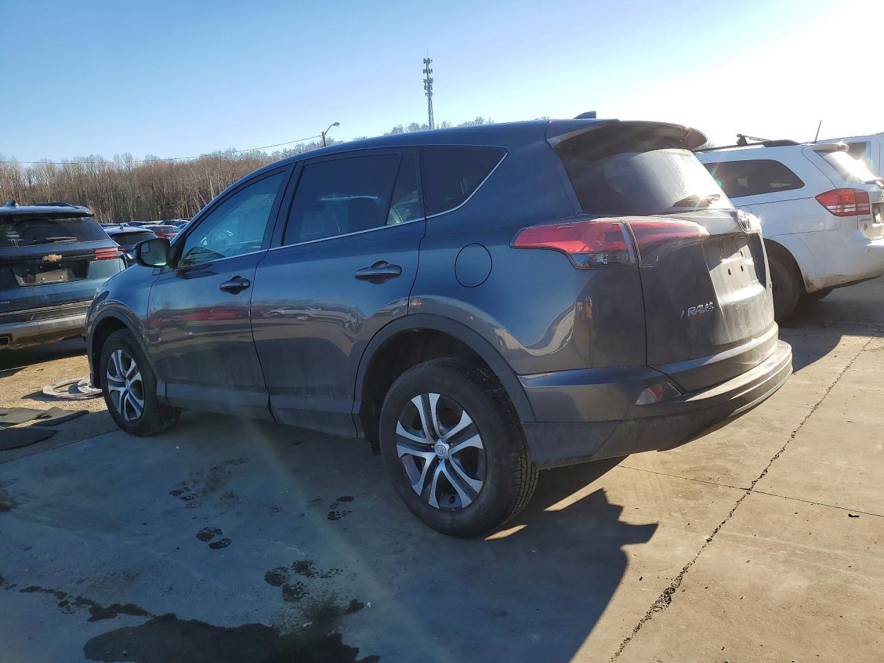 2018 Toyota Rav4 Le - Фото 2