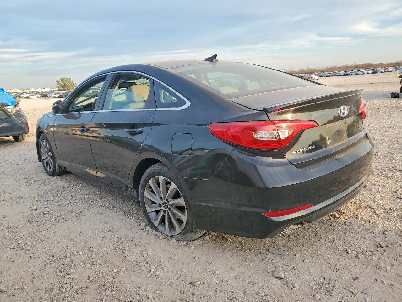 2016 Hyundai Sonata Sport - Фото 2