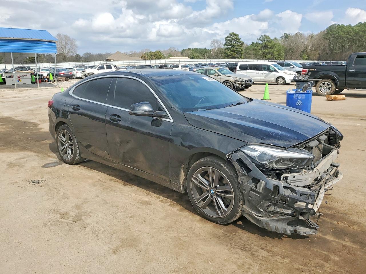 2021 BMW 228Xi - Фото 4