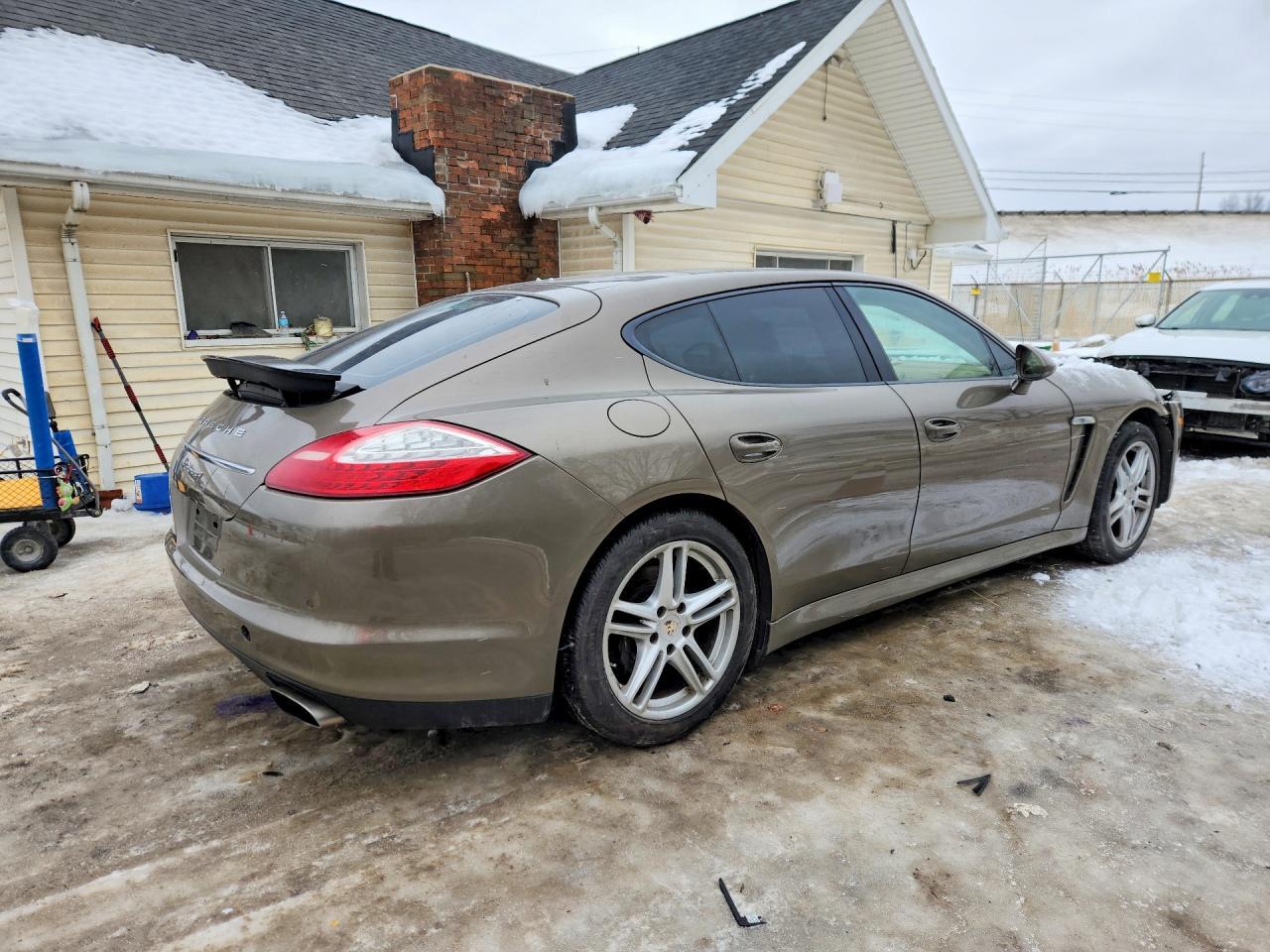 2013 Porsche Panamera 2 - Image 3