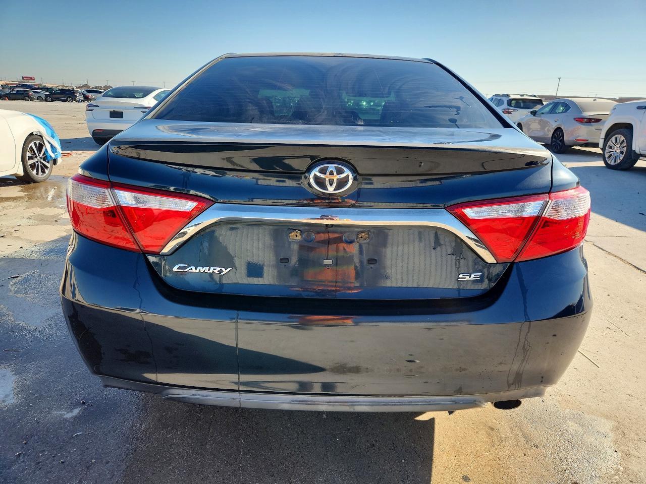 2015 Toyota Camry Se - Фото 6