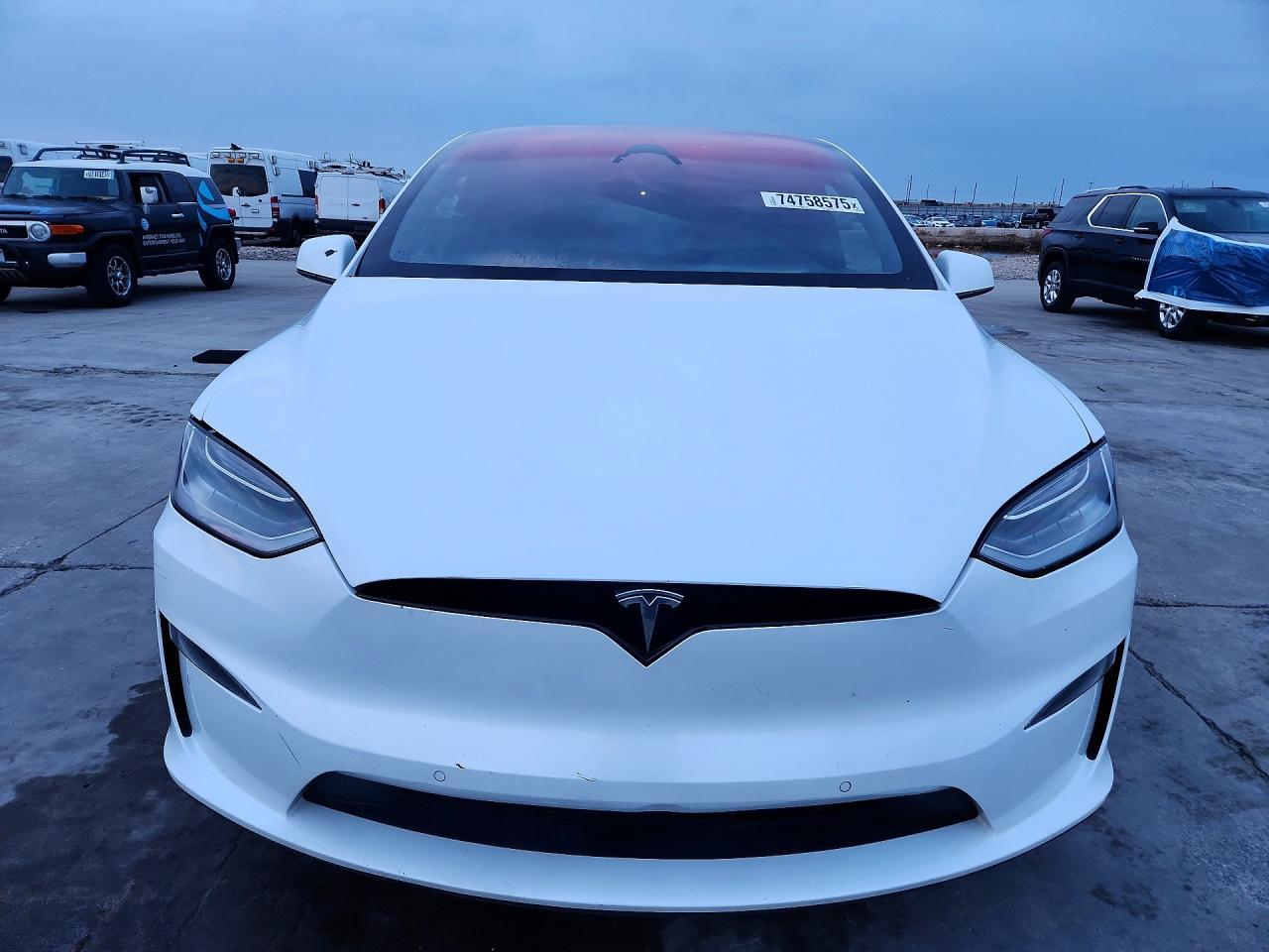 2022 Tesla Model X - Фото 5