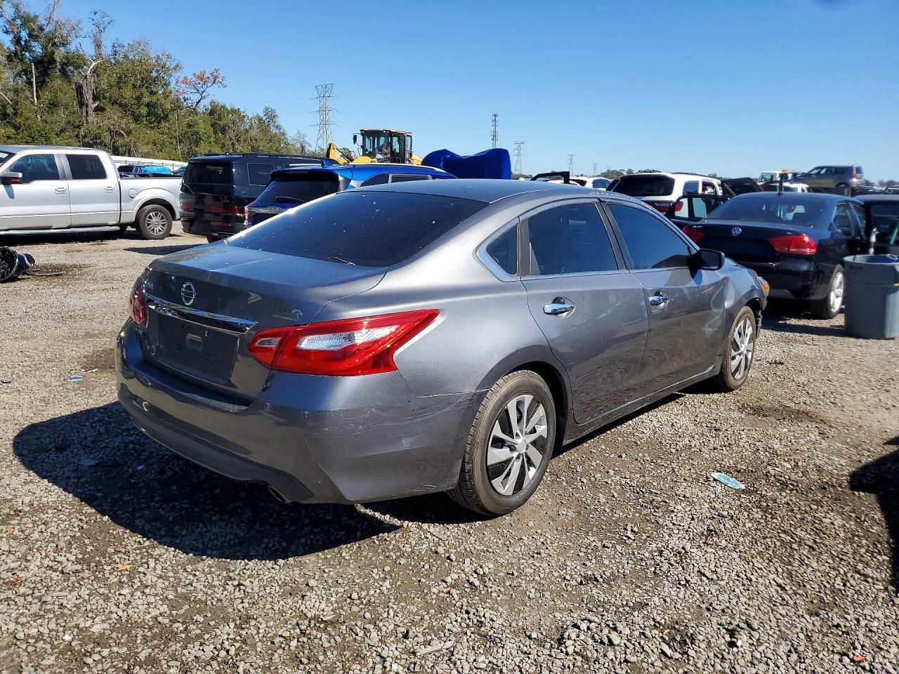2017 Nissan Altima 2.5 S - Image 3