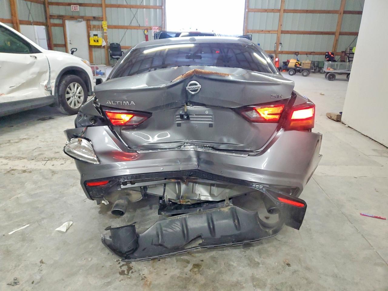 2022 Nissan Altima 2.5 Sr - Фото 6