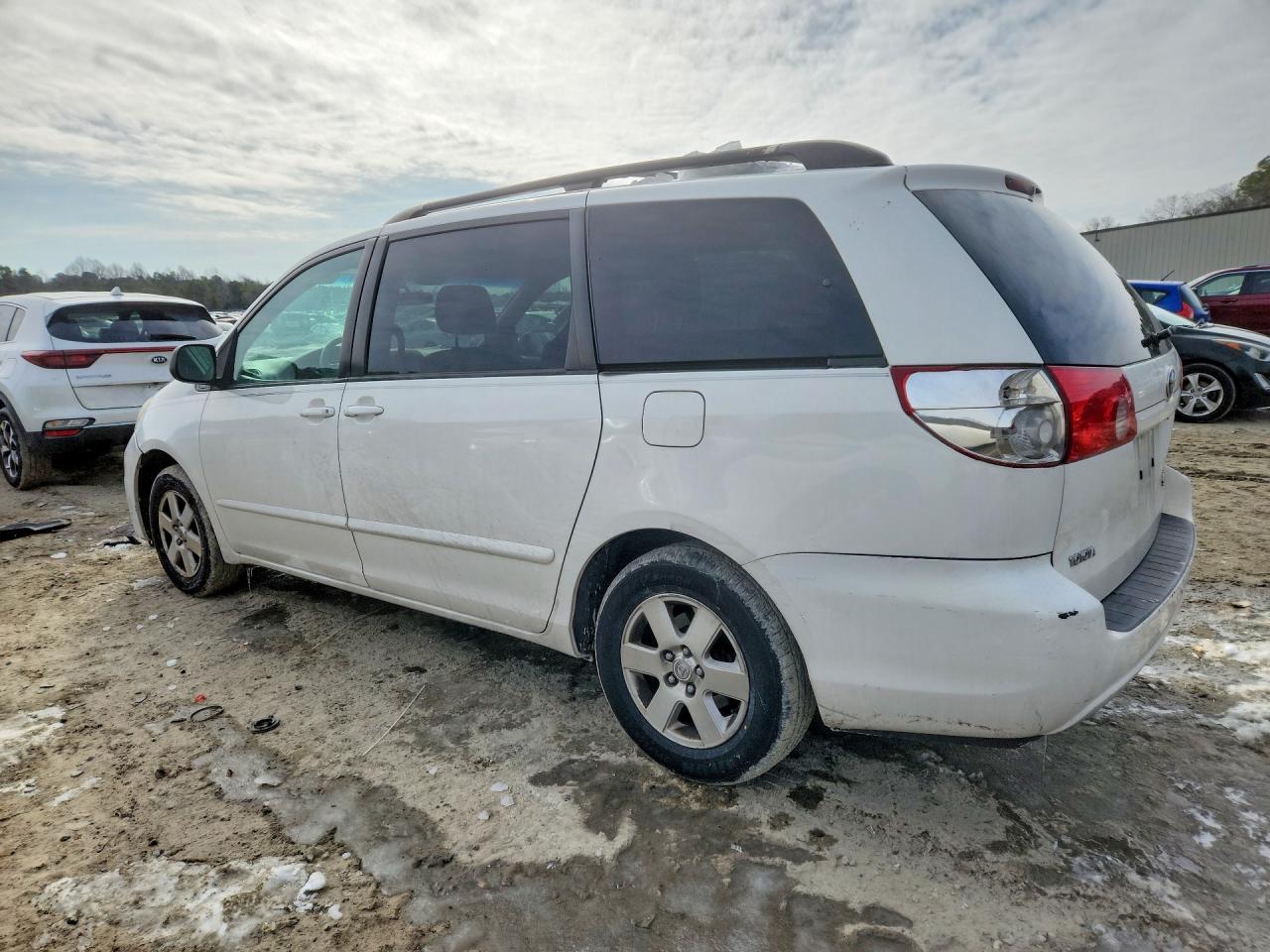 2008 Toyota Sienna Ce - Фото 2
