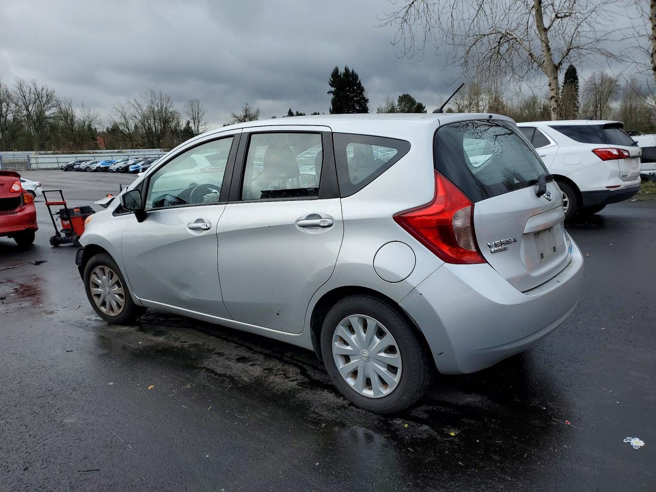 2015 Niss Versa - Фото 2