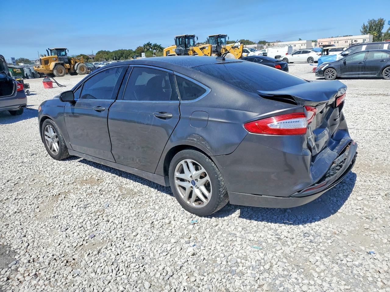 2016 Ford Fusion Se - Фото 2