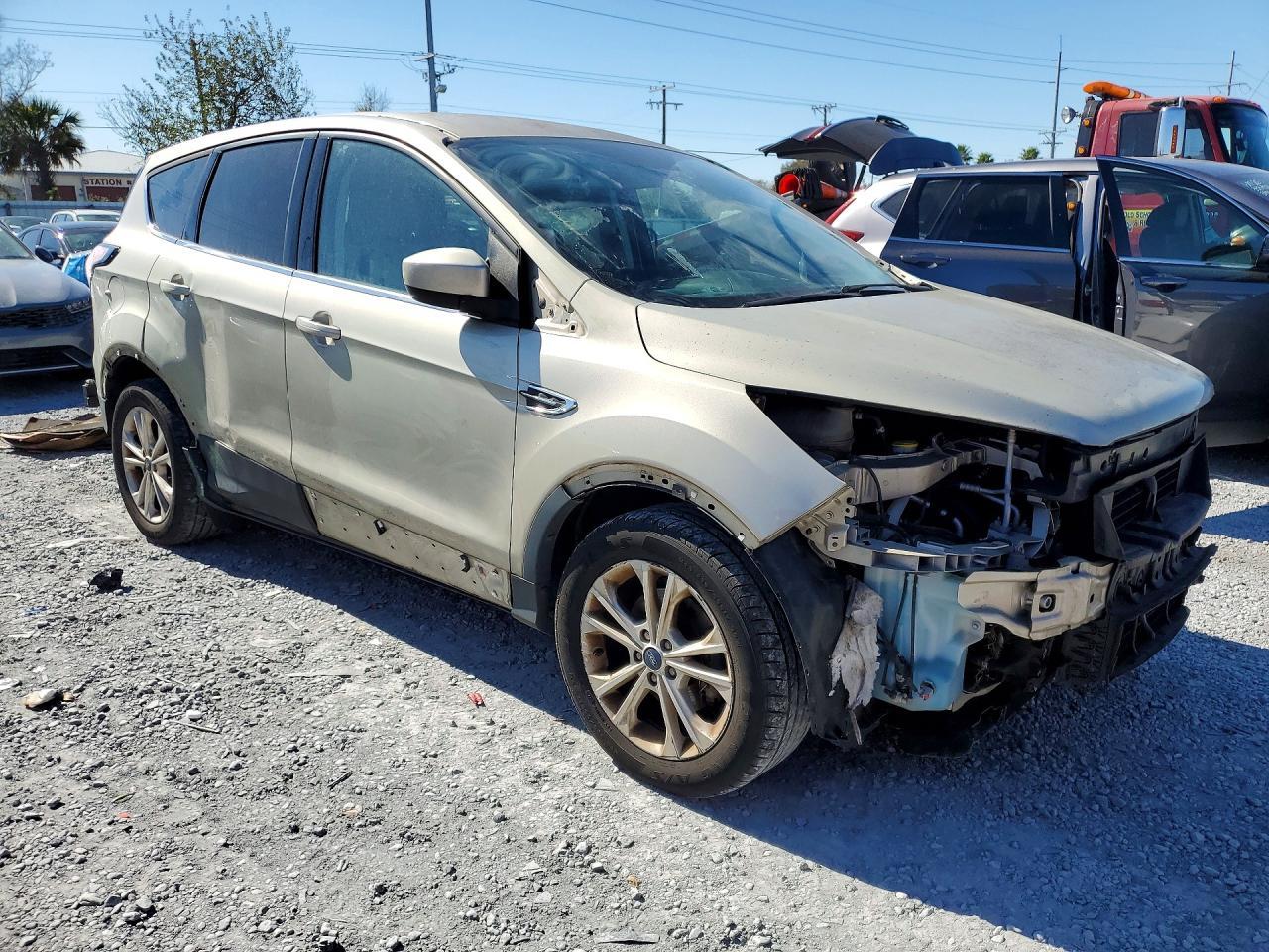 2017 Ford Escape Se - Фото 4
