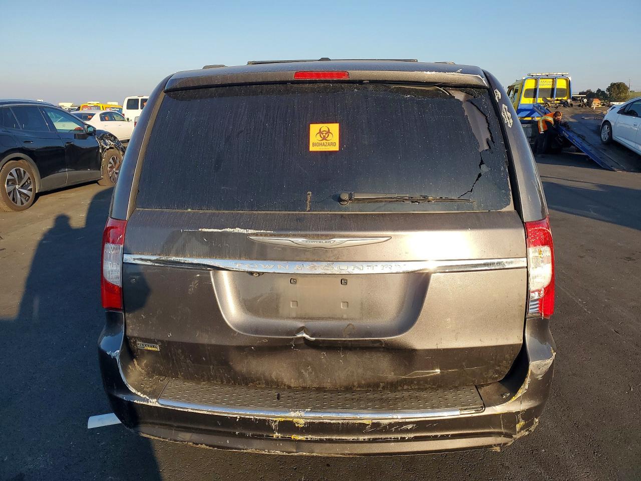 2015 Chrysler Town & Country Touring - Фото 6