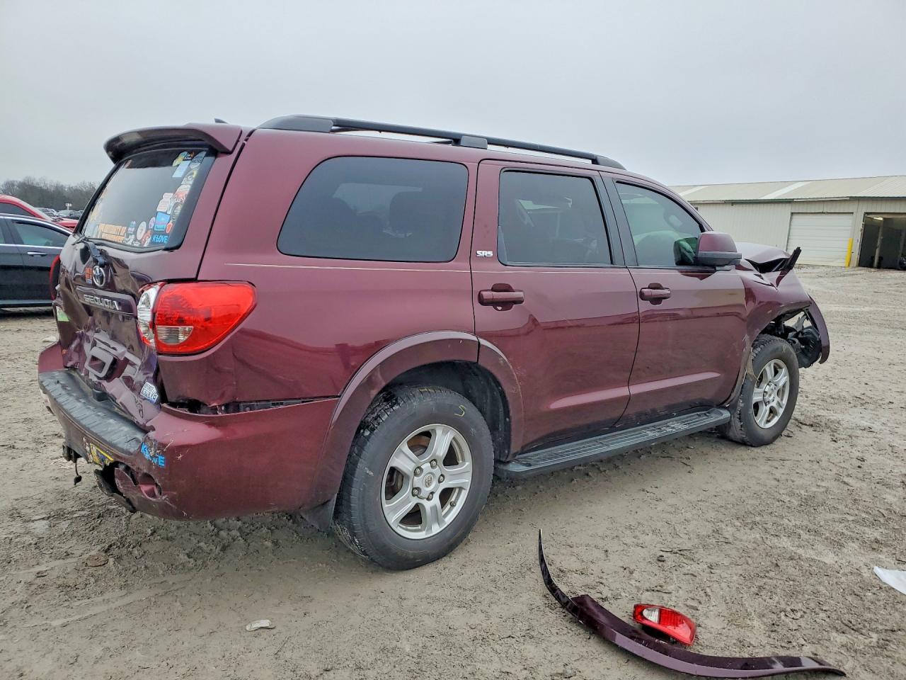 2011 Toyota Sequoia Sr5 - Фото 3