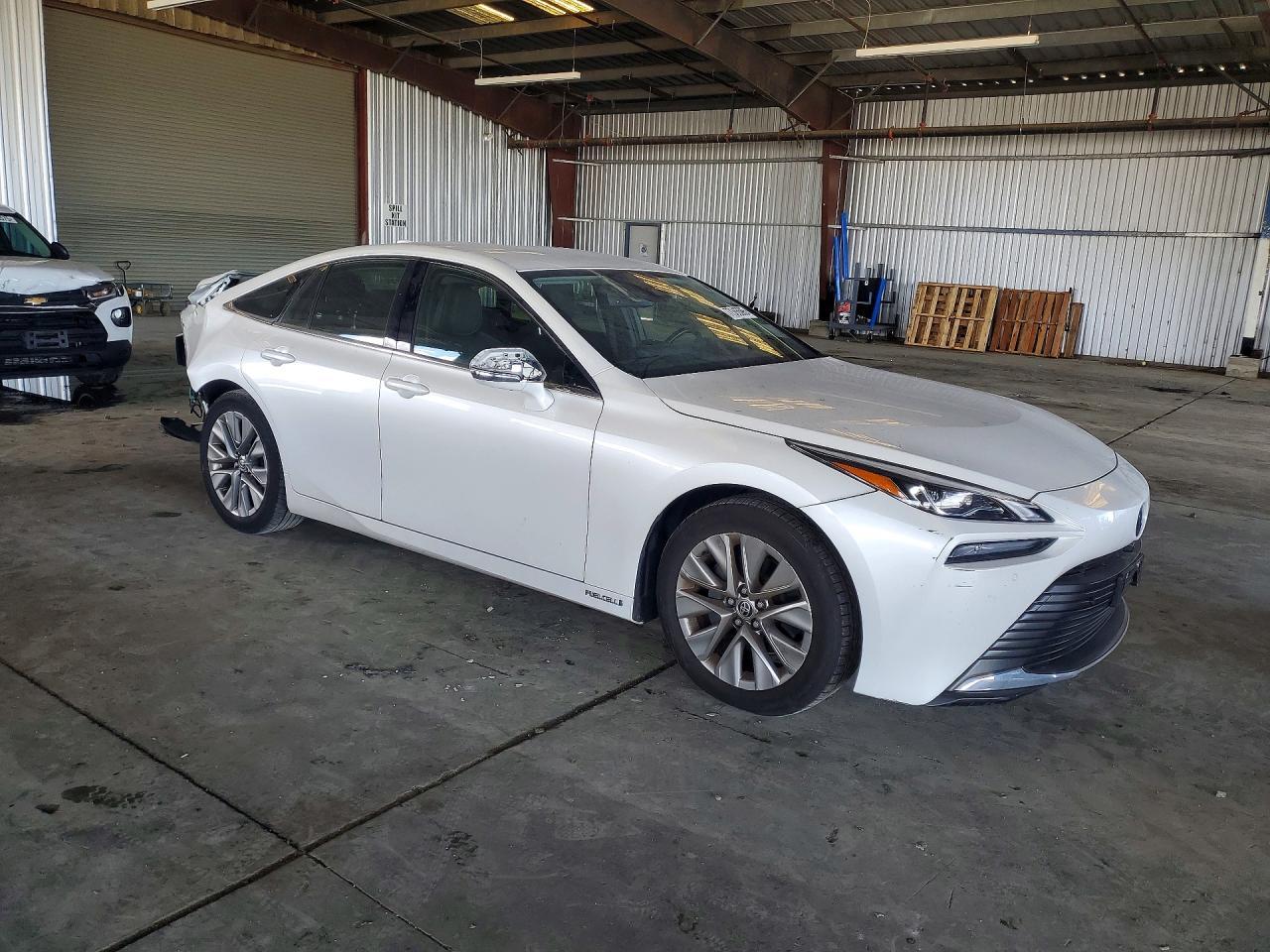2022 Toyota Mirai Le - Фото 4