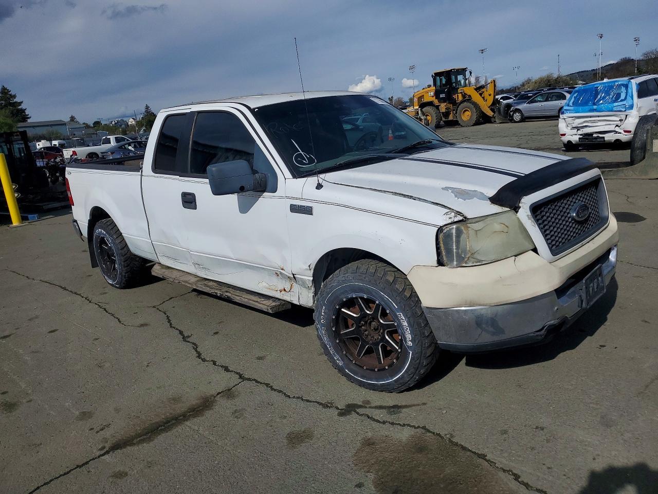 2005 Ford F150 - Image 4