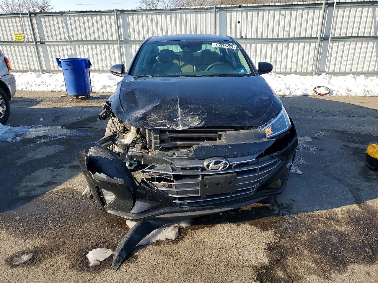 2020 Hyundai Elantra Se - Фото 5