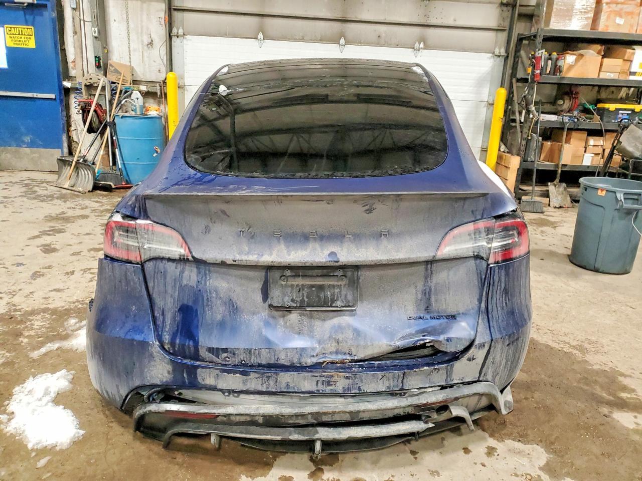 2023 Tesla Model Y - Фото 6