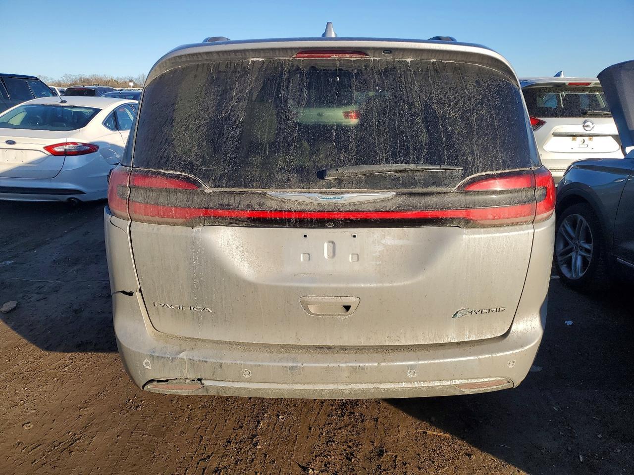 2021 Chrysler Pacifica Hybrid Touring L - Фото 6