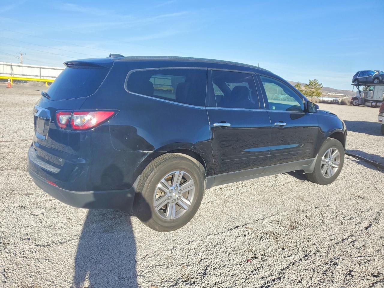 2017 Chevrolet Traverse Lt - Image 3