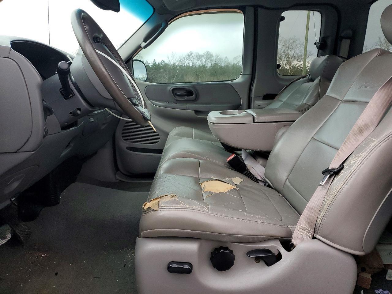 2002 Ford F150 - Image 7