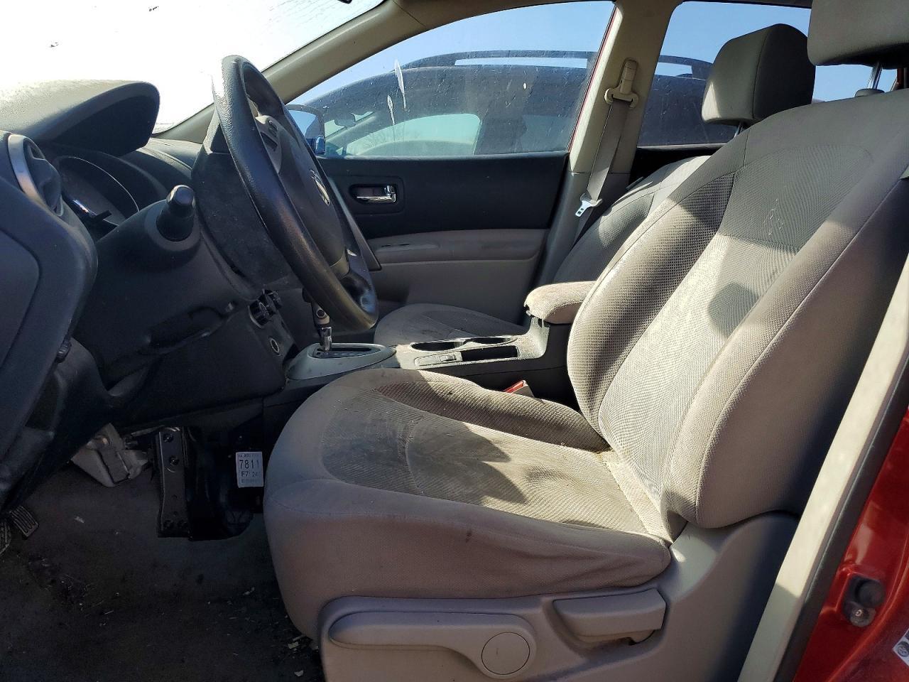 2014 Nissan Rogue Select S - Image 7