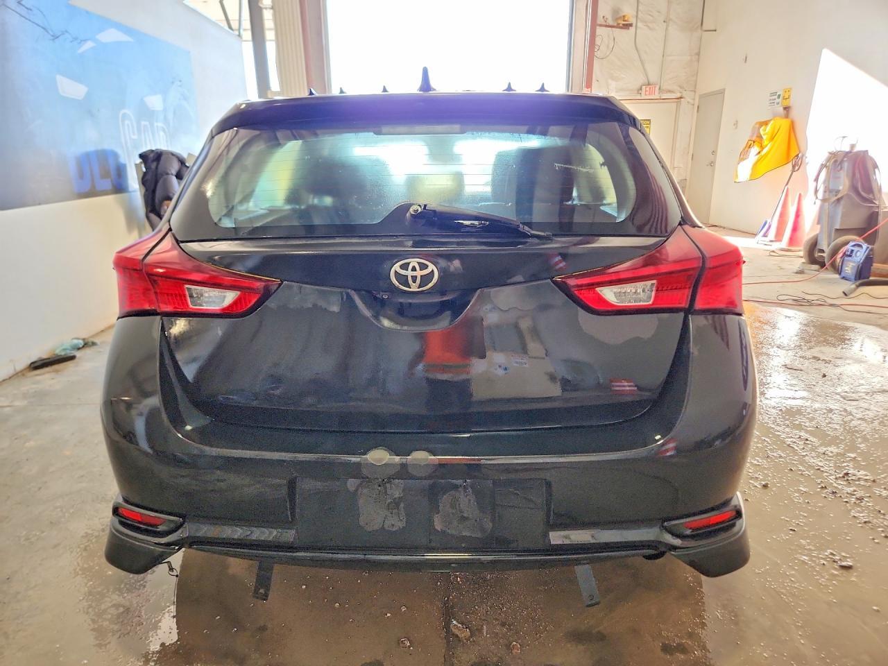 2017 Toyota Corolla Im Base - Фото 6