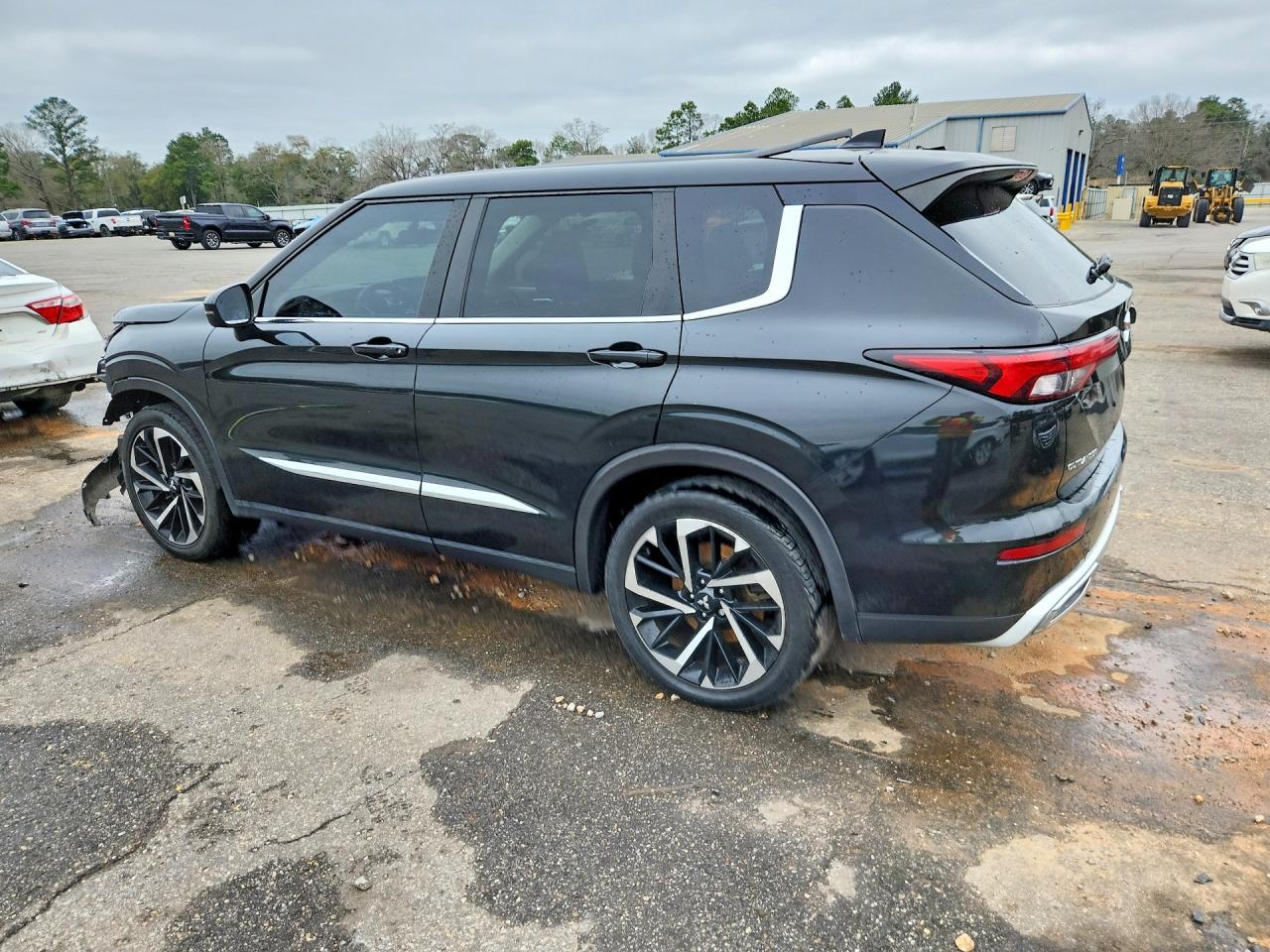2022 Mitsubishi Outlander Se - Фото 2