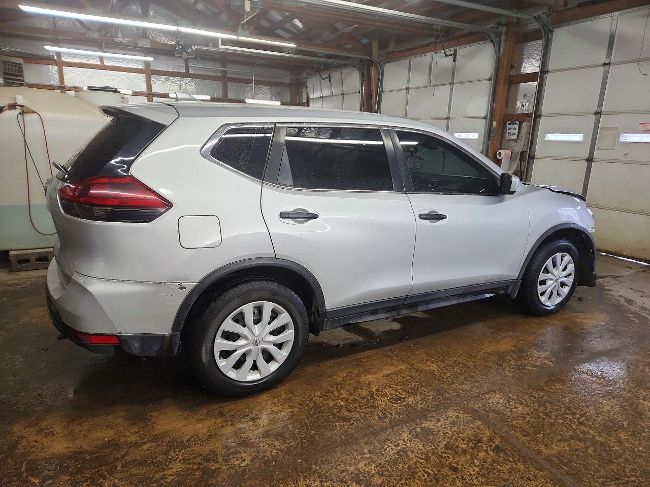 2020 Nissan Rogue S - Фото 3