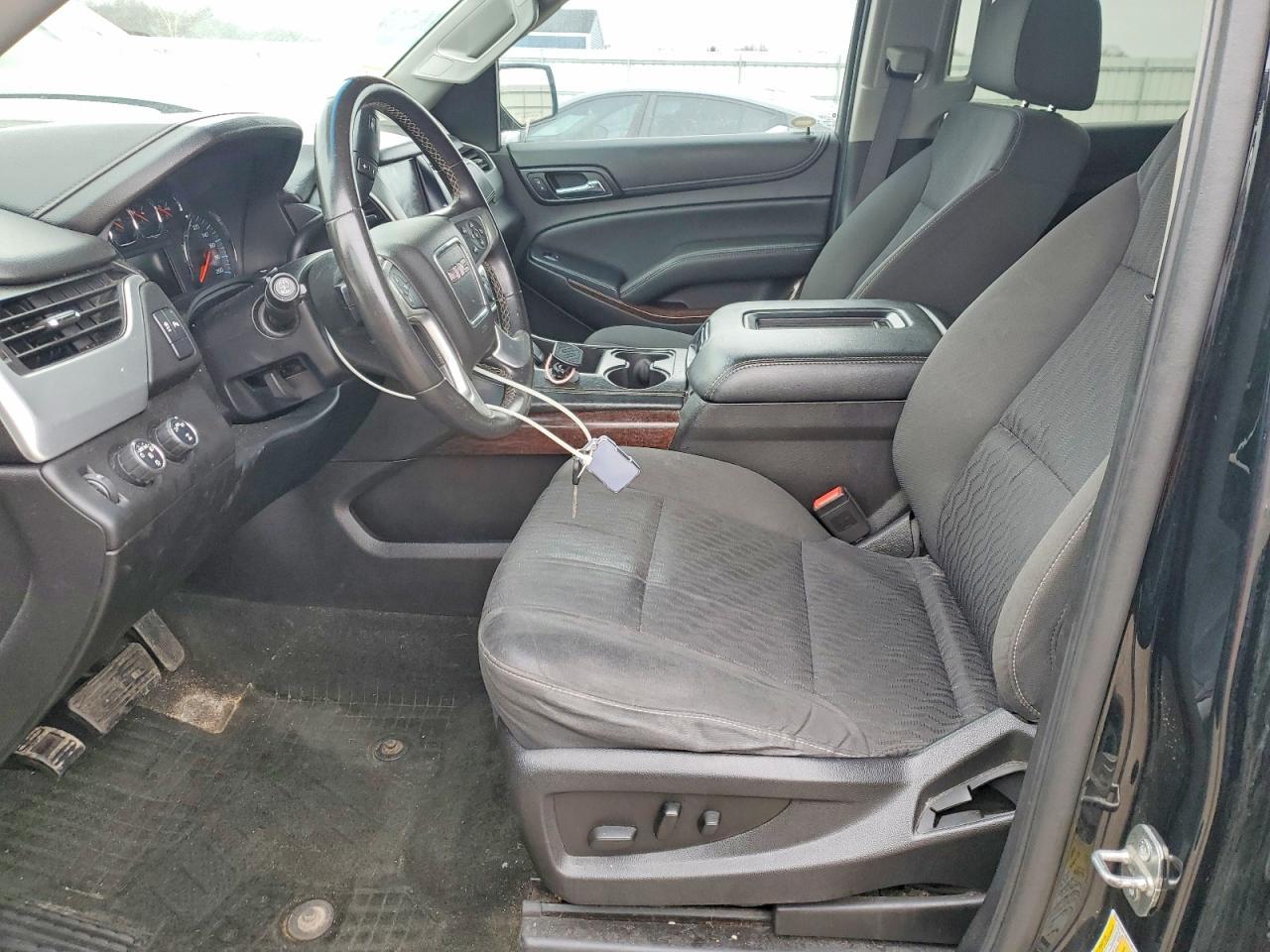 2017 GMC Yukon Sle - Image 7