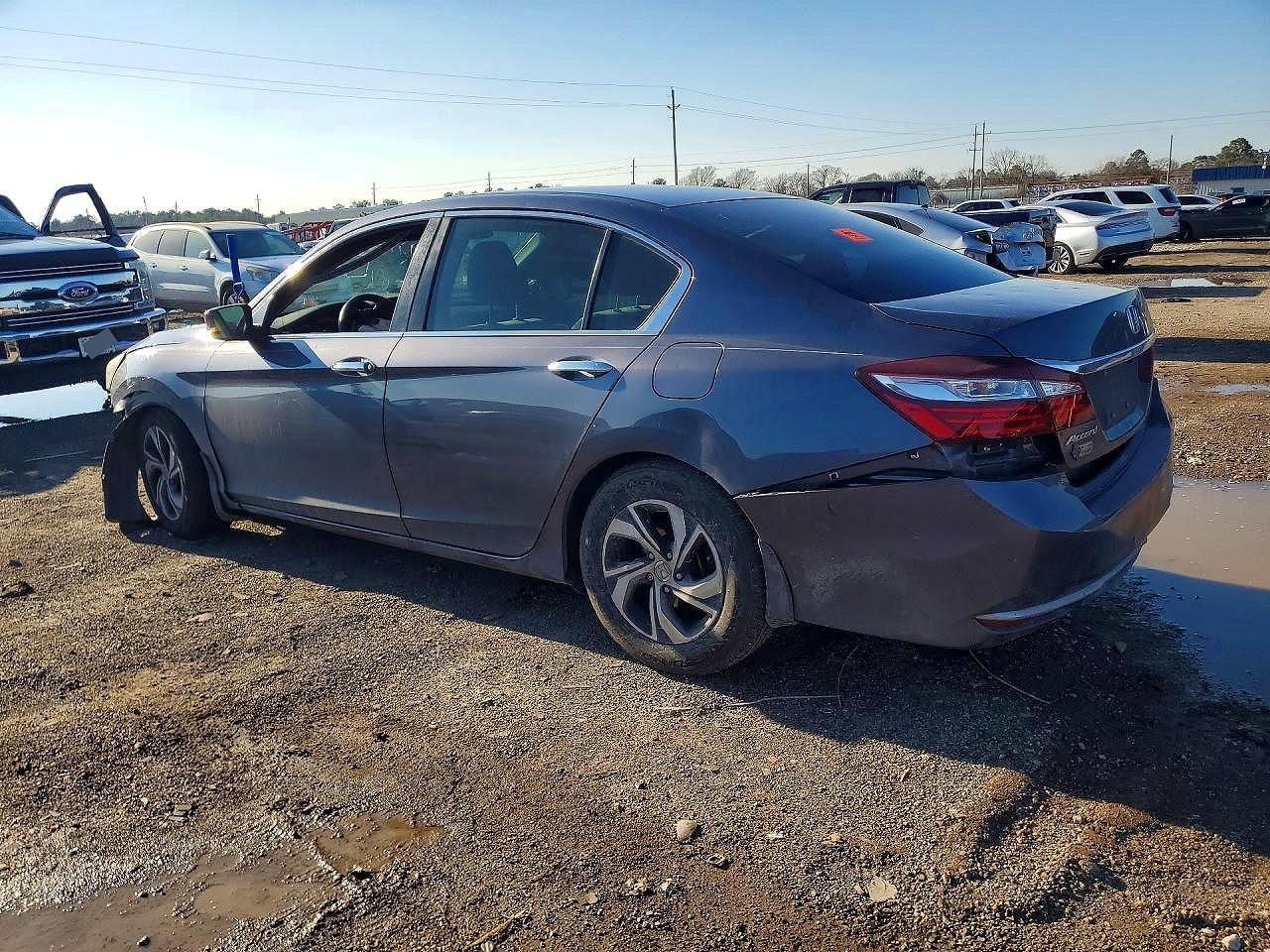 2017 Honda Accord Lx - Фото 2
