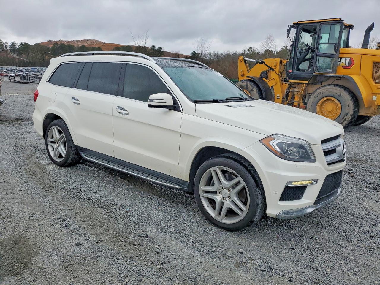 2015 Mercedes-Benz Gl 550 4Matic - Image 4