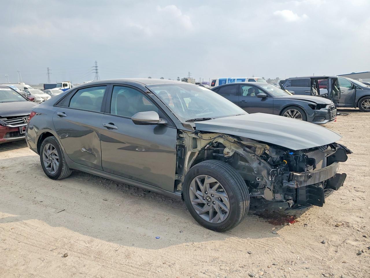 2025 Hyundai Elantra Blue - Фото 4