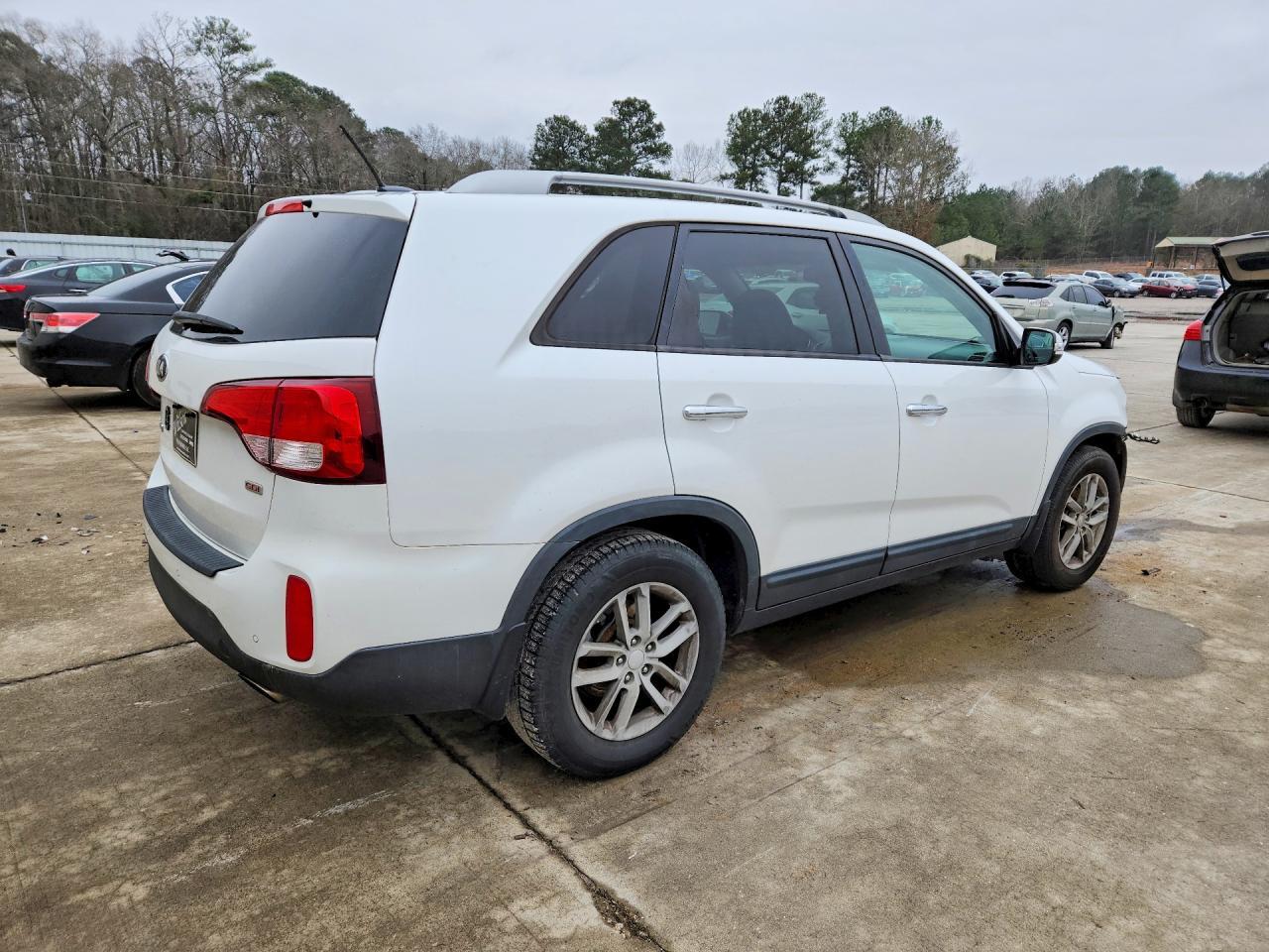 2015 Kia Sorento Lx - Image 3