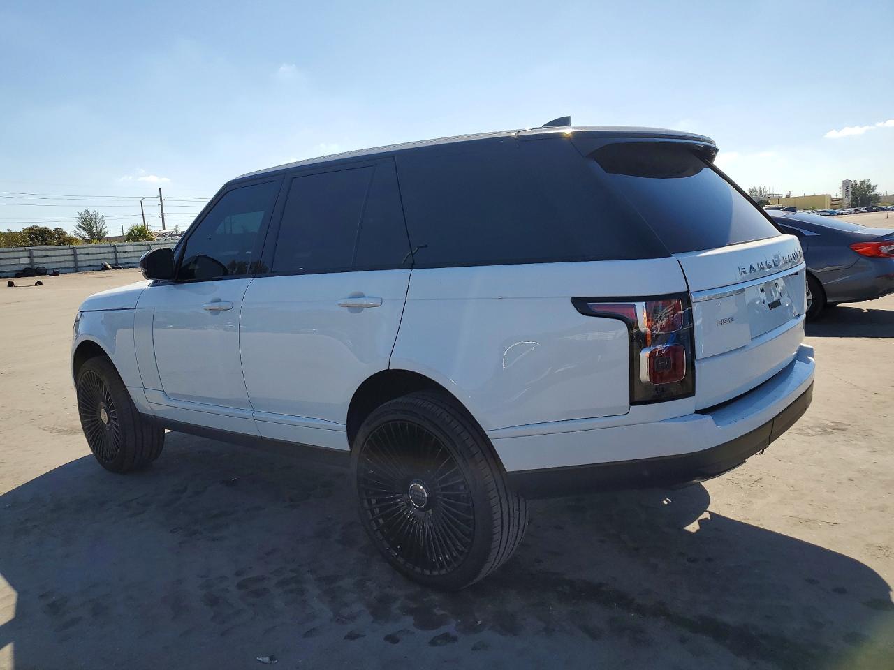 2018 Land Rover Range Rover Hse - Image 2