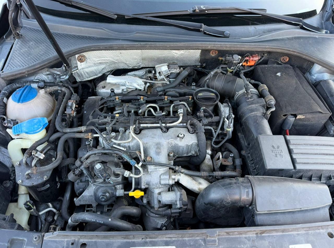 2014 Volkswagen Passat S - Image 7