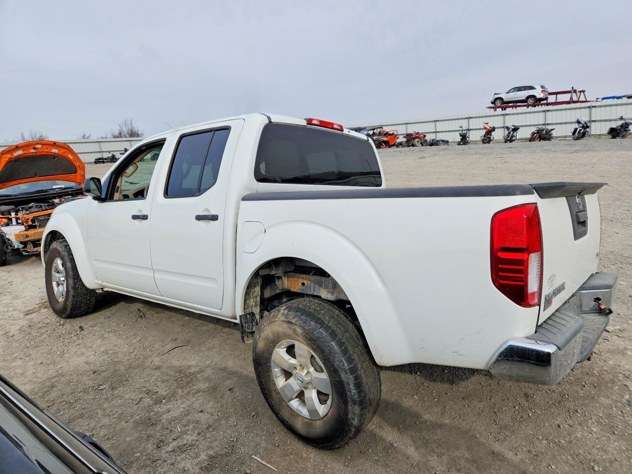 2013 Nissan Frontier S - Фото 2