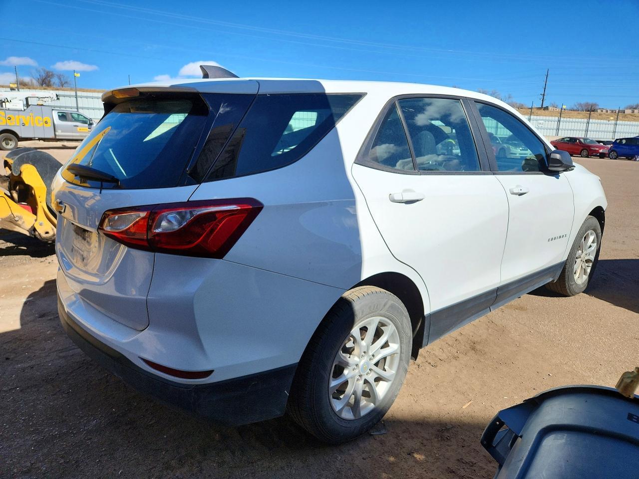 2021 Chevrolet Equinox Ls - Image 3