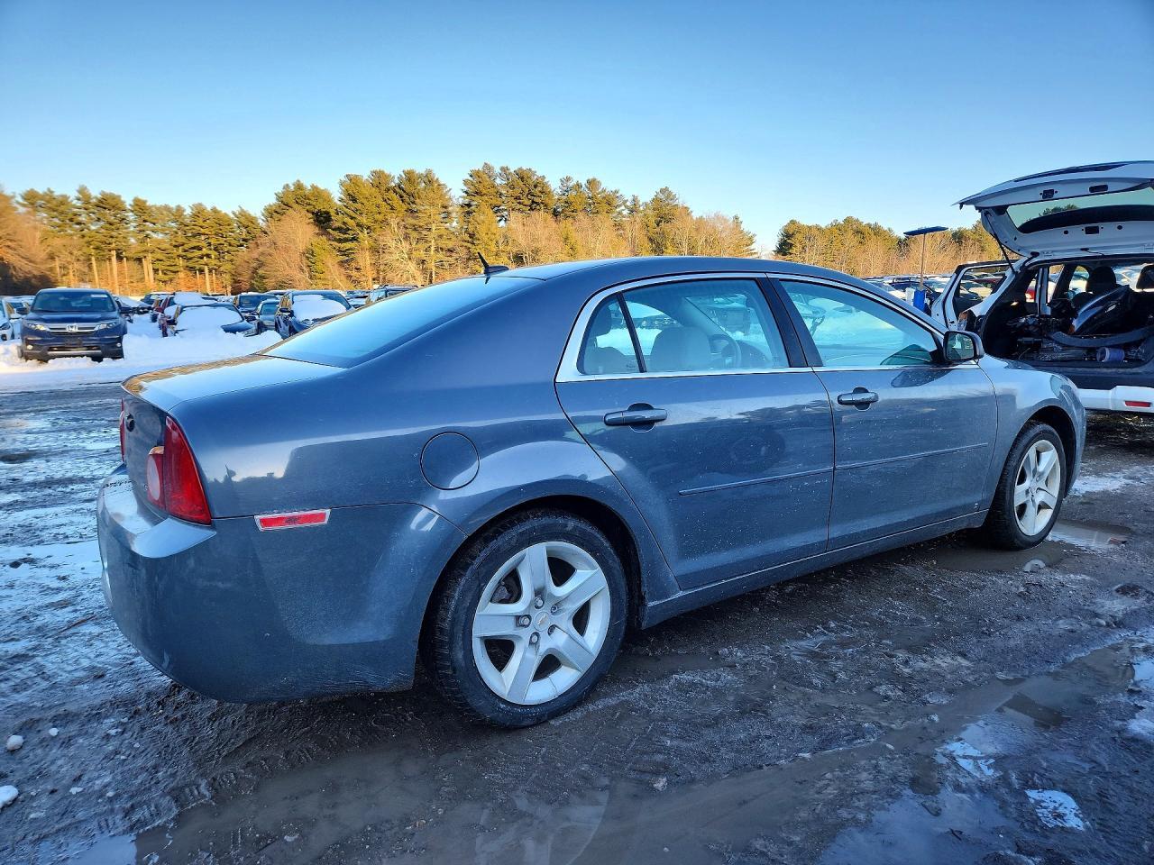 2009 Chevrolet Malibu Ls - Фото 3