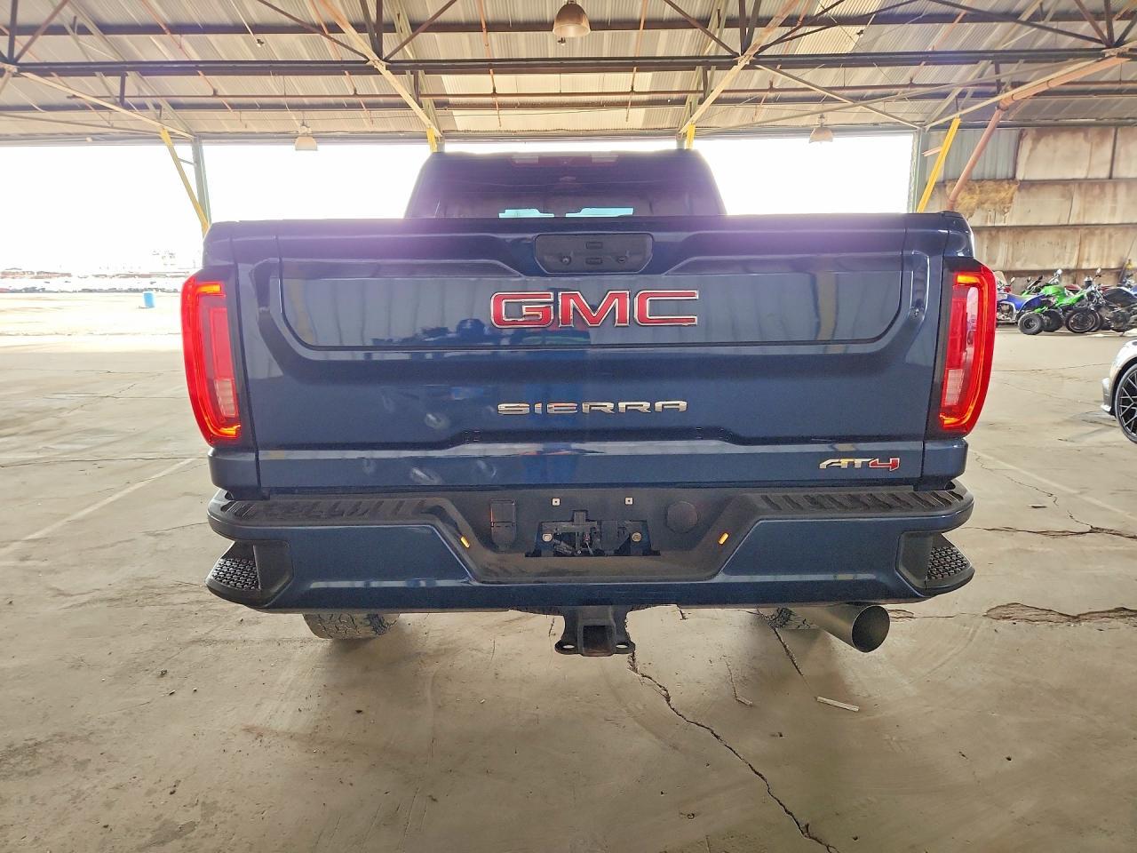 2022 GMC Sierra K2500 At4 - Фото 6