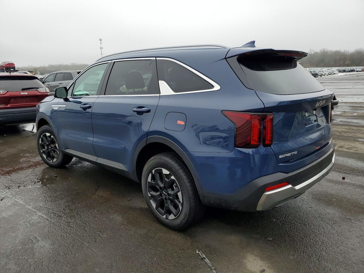 2026 Kia Sorento S - Image 2
