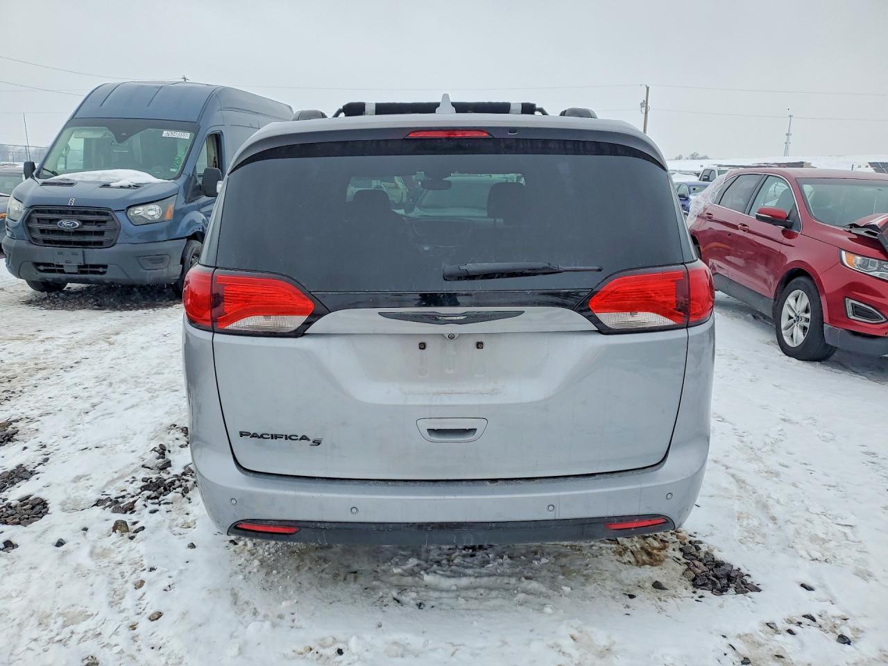 2020 Chrysler Pacifica Touring L Plus - Image 6