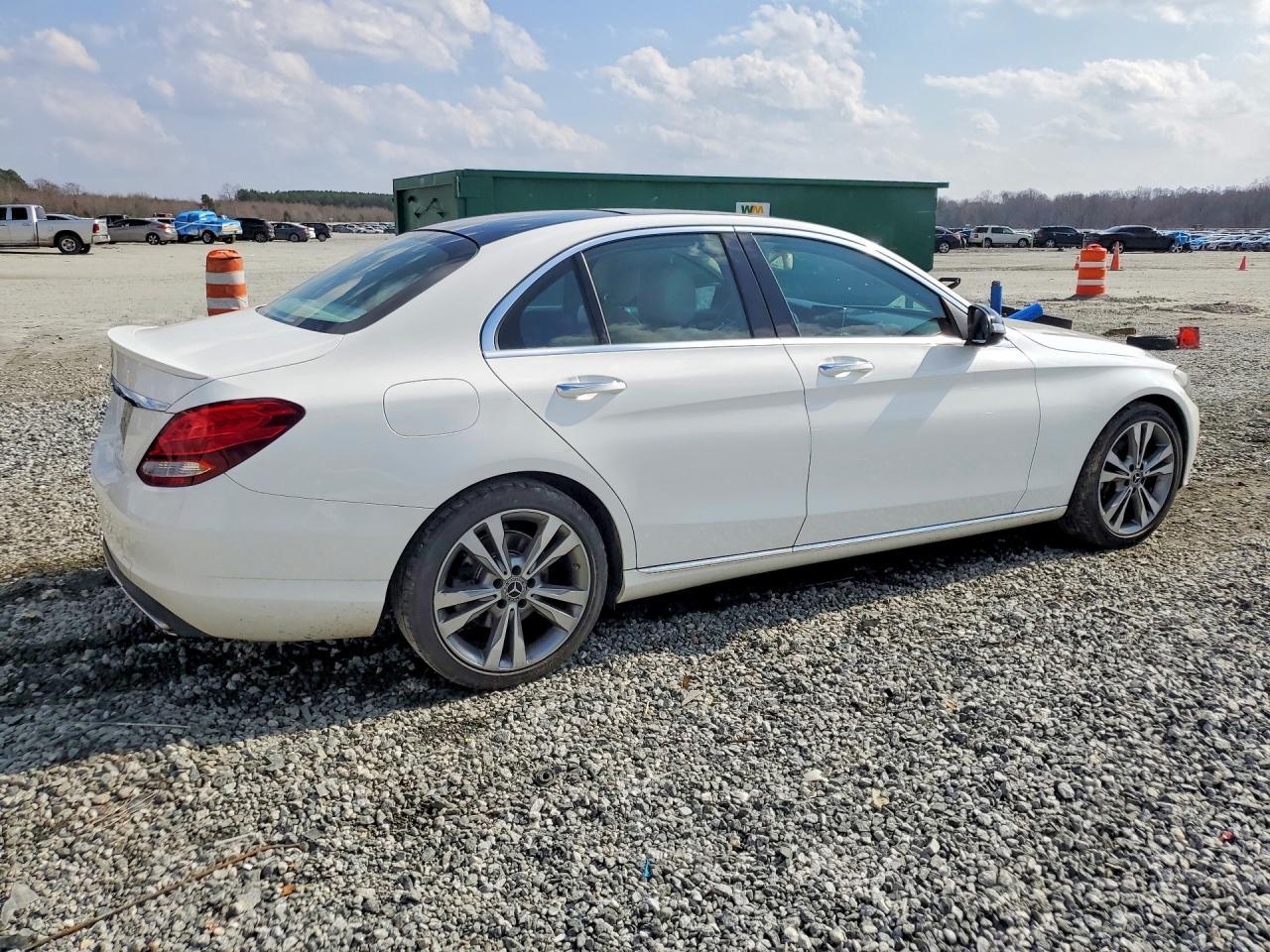 2018 Mercedes-Benz C 300 - Фото 3