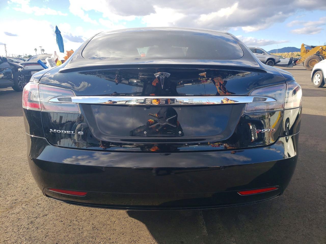 2016 Tesla Model S - Фото 6