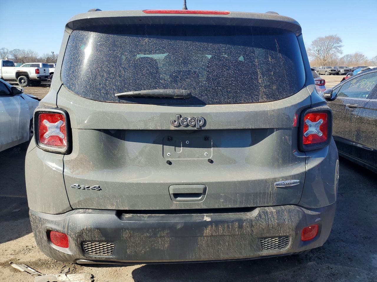 2019 Jeep Renegade Latitude - Image 6
