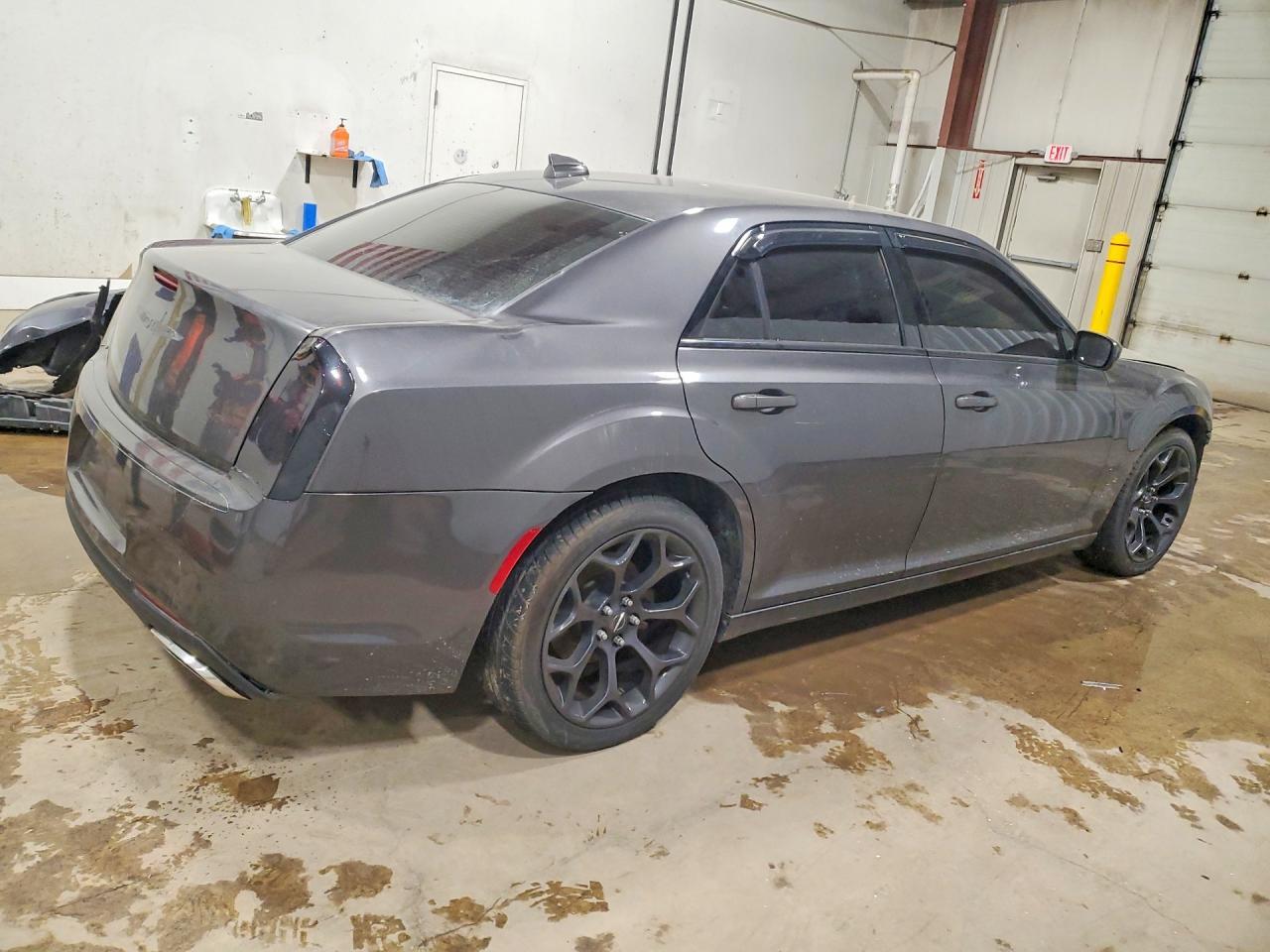 2019 Chrysler 300 S - Image 3