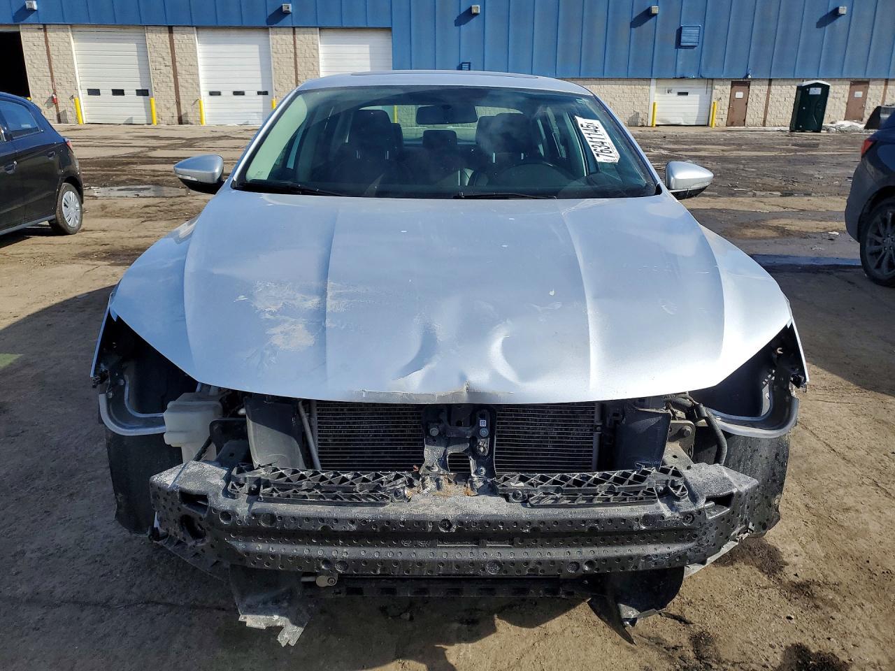 2016 Volkswagen Passat Se - Фото 5