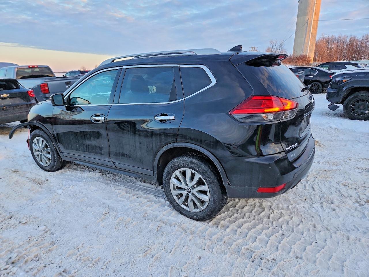 2017 Nissan Rogue S - Фото 2